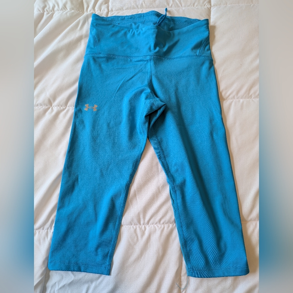 Under Armour Blue Cropped Leggings
